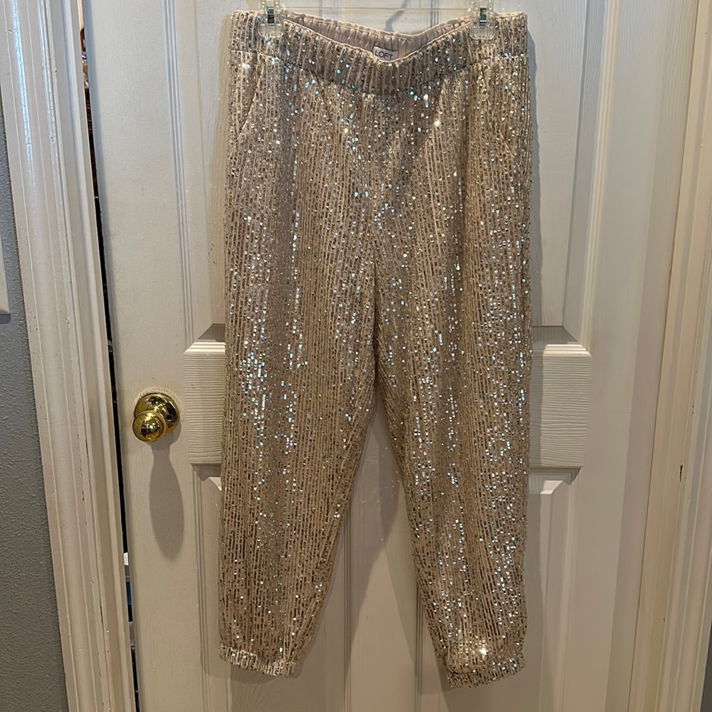 NWOT LOFT sequin pants medium - crème color - holiday / celebrations